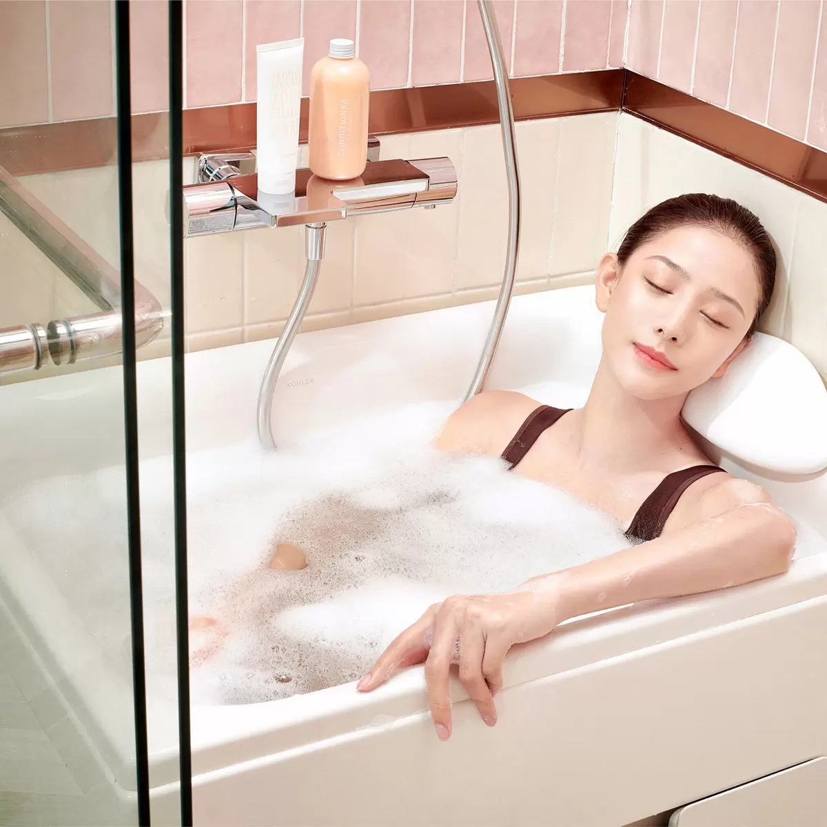 Kohler 850毫米坐臥式浴缸左角位 帶腳蹬 限配送至花蓮台東