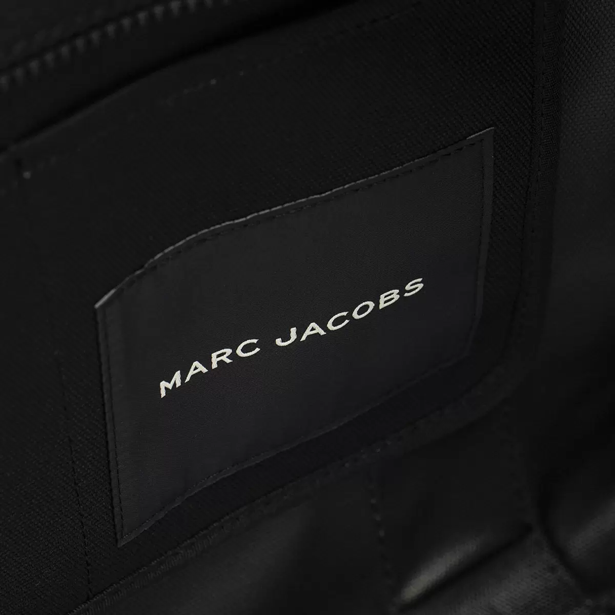 Marc Jacobs 托特包 尺寸約 42公分 X 34公分 X 16公分