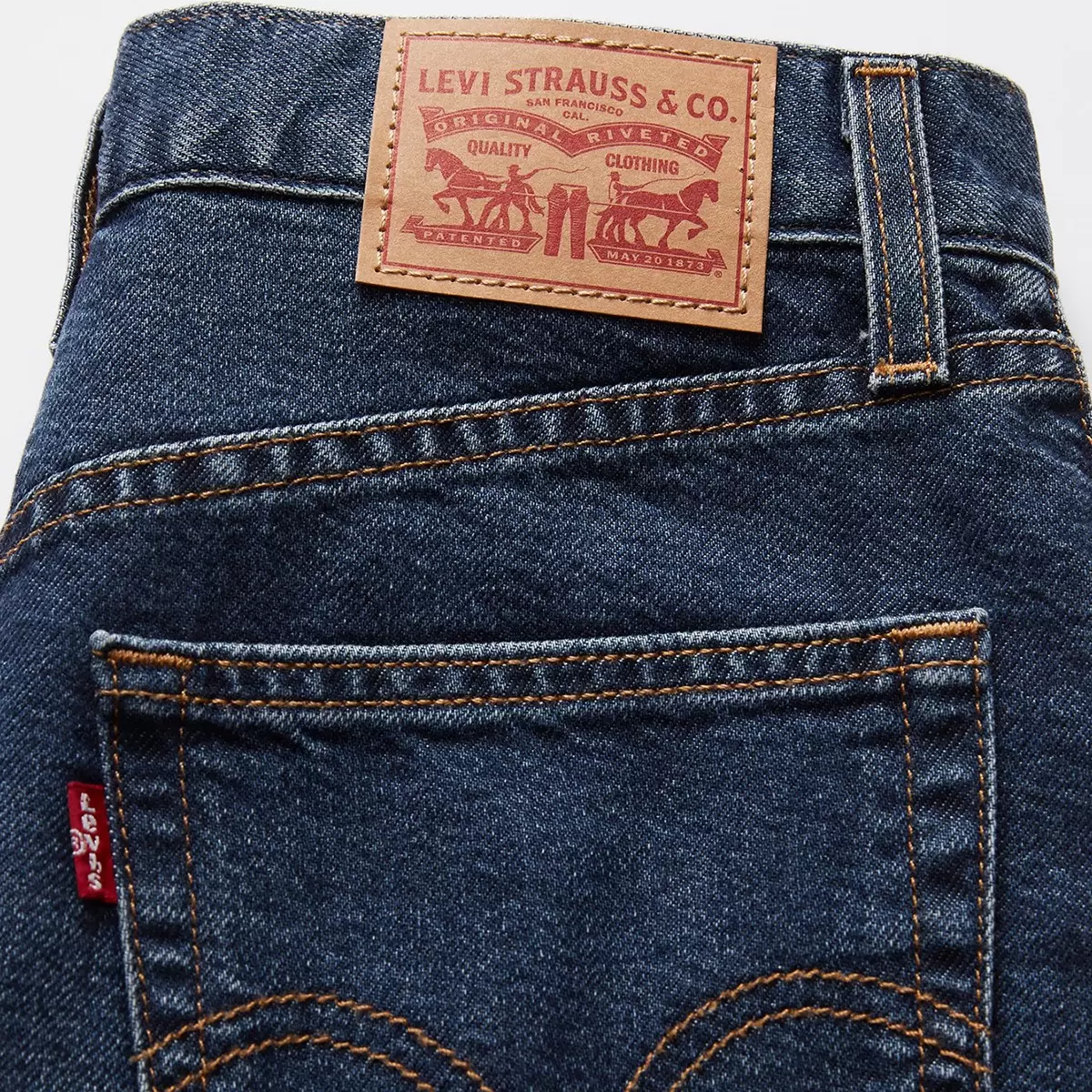 Levi's 女高腰牛仔短褲