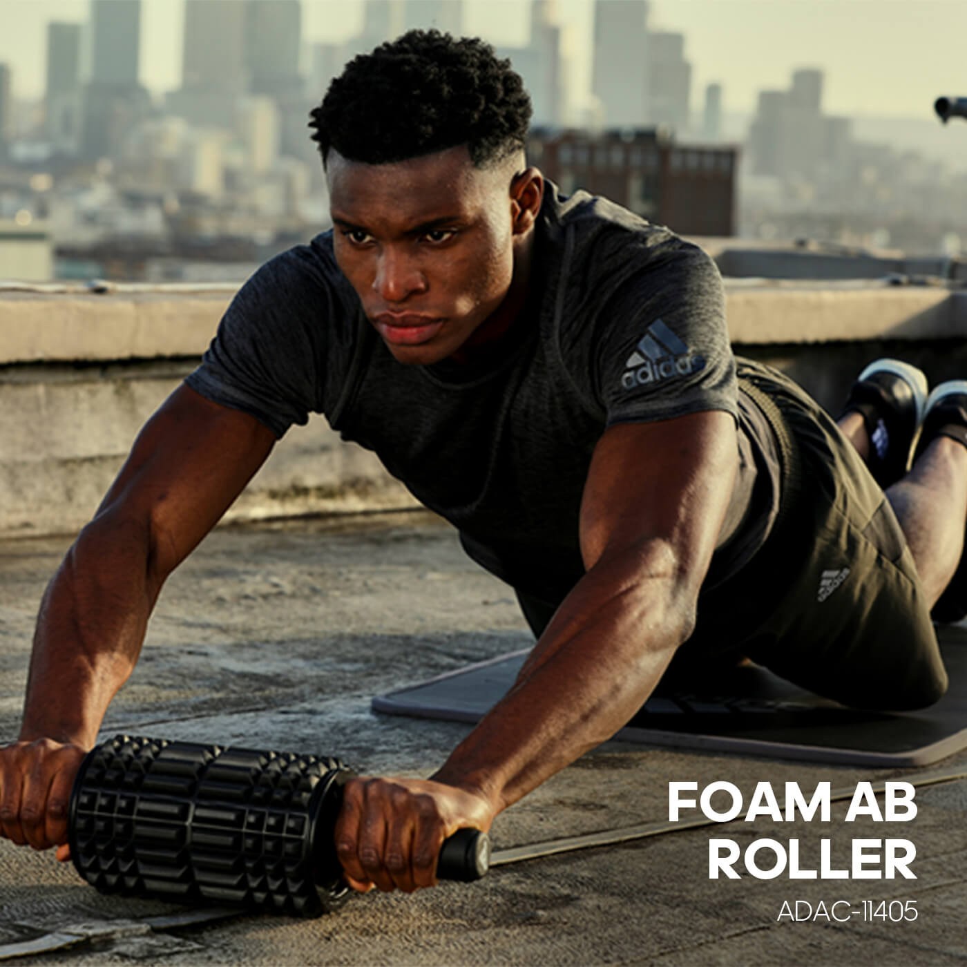 Adidas 複合滾筒健腹輪雙重功能 收納簡便強化核心 舒緩肌群