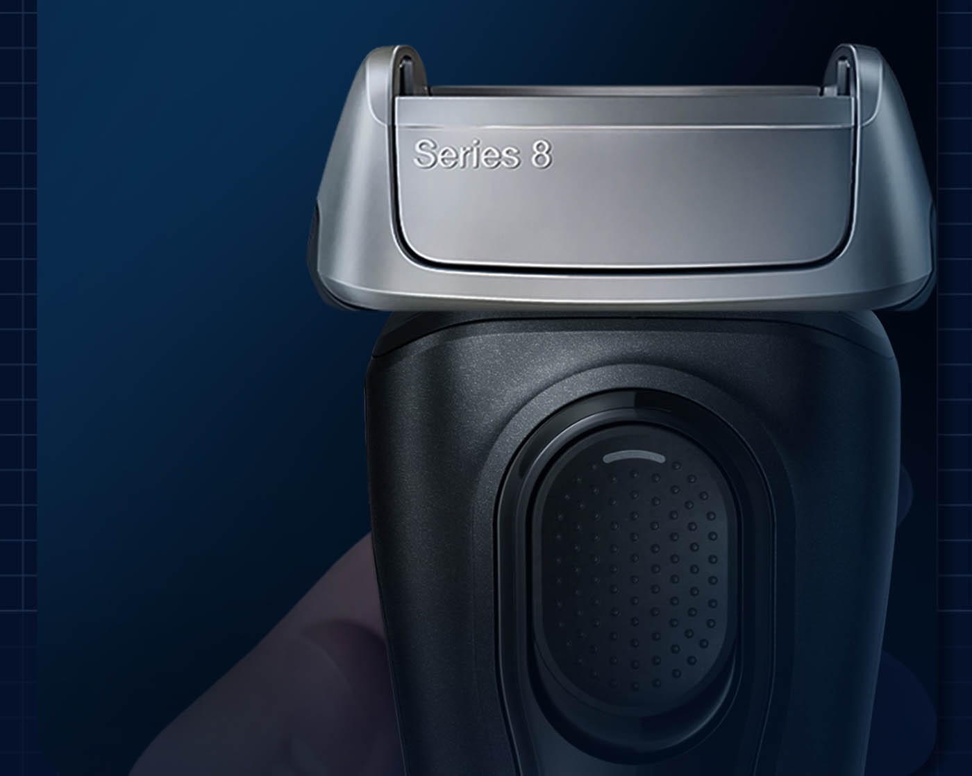百靈 8系列諧震音波電鬍刀 8410S 德國製造，2年保固，音波科技：自動偵測臉型及鬍鬚濃密度，調整動力剃鬍更潔淨，全機身防水設計，乾濕兩用。