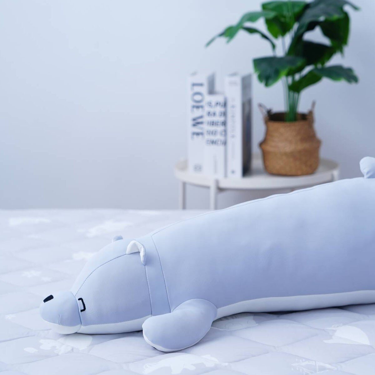 CASA 涼感造型長抱枕 北極熊